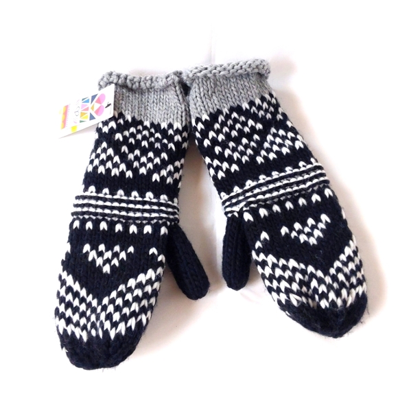 Zella Accessories - 🆕🌿ZELLA KNIT MITTEN'S🌿